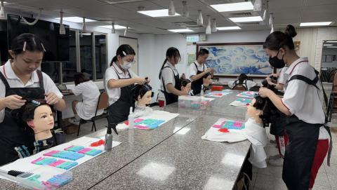 113學年度美容科校內技藝技能競賽