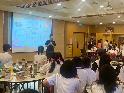 LINE_ALBUM_114-1第二屆僑生迎新_250822_6.jpg