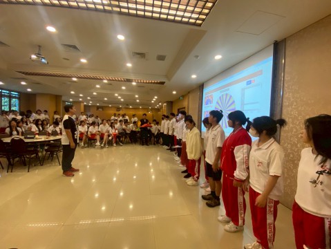 LINE_ALBUM_114-1第二屆僑生迎新_250822_11.jpg