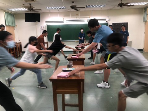 LINE_ALBUM_迎新活動_250828_6.jpg