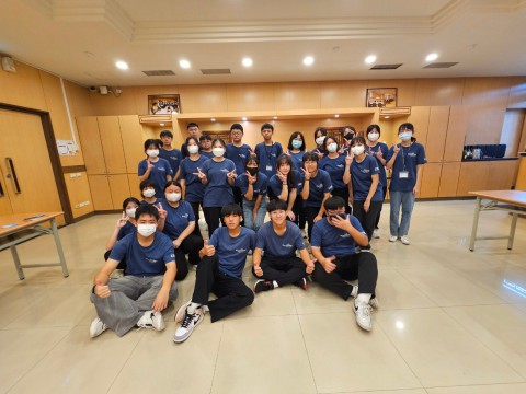 LINE_ALBUM_迎新活動_250828_61.jpg