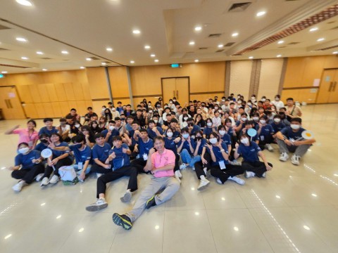 LINE_ALBUM_迎新活動_250828_67.jpg
