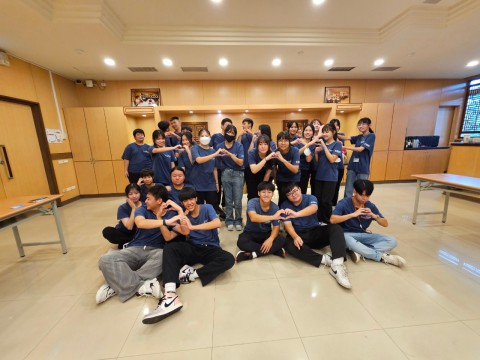 LINE_ALBUM_迎新活動_250828_56.jpg
