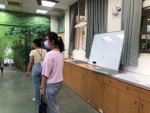 LINE_ALBUM_迎新活動_250828_14.jpg