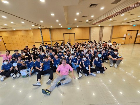 LINE_ALBUM_迎新活動_250828_69.jpg