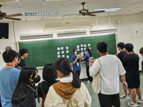 LINE_ALBUM_迎新活動_250828_77.jpg