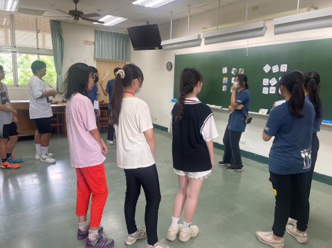 LINE_ALBUM_迎新活動_250828_33.jpg