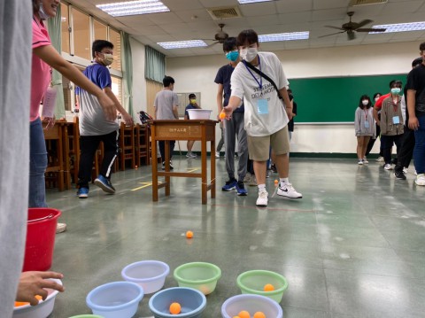 LINE_ALBUM_112學年度迎新活動-遊戲_230816_83.jpg
