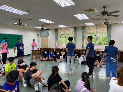 LINE_ALBUM_112學年度迎新活動-遊戲_230816_137.jpg