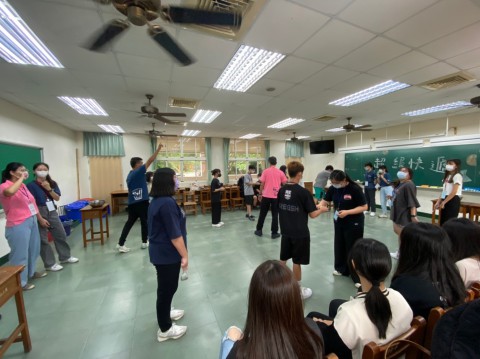 LINE_ALBUM_112學年度迎新活動-遊戲_230816_34.jpg