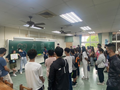 LINE_ALBUM_112學年度迎新活動-遊戲_230816_28.jpg