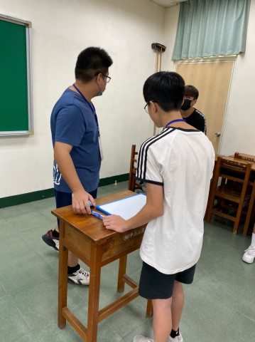 LINE_ALBUM_112學年度迎新活動-遊戲_230816_86.jpg