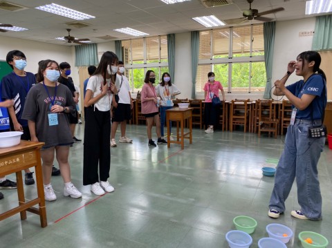 LINE_ALBUM_112學年度迎新活動-遊戲_230816_105.jpg