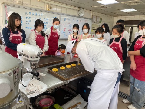 LINE_ALBUM_20241221聖誕節親子活動_250102_15.jpg
